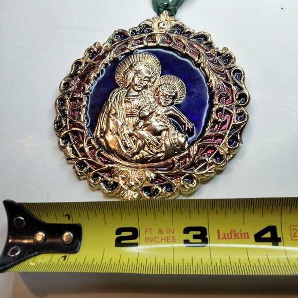Virgin Mary Madonna Child Pendant Christmas Ornament Luke 2 21 Baby Jesus - Picture 5 of 8